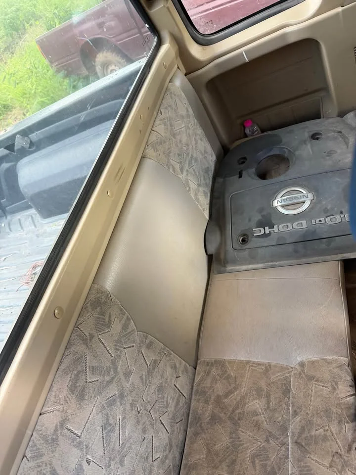 Nissan Frontier I 2