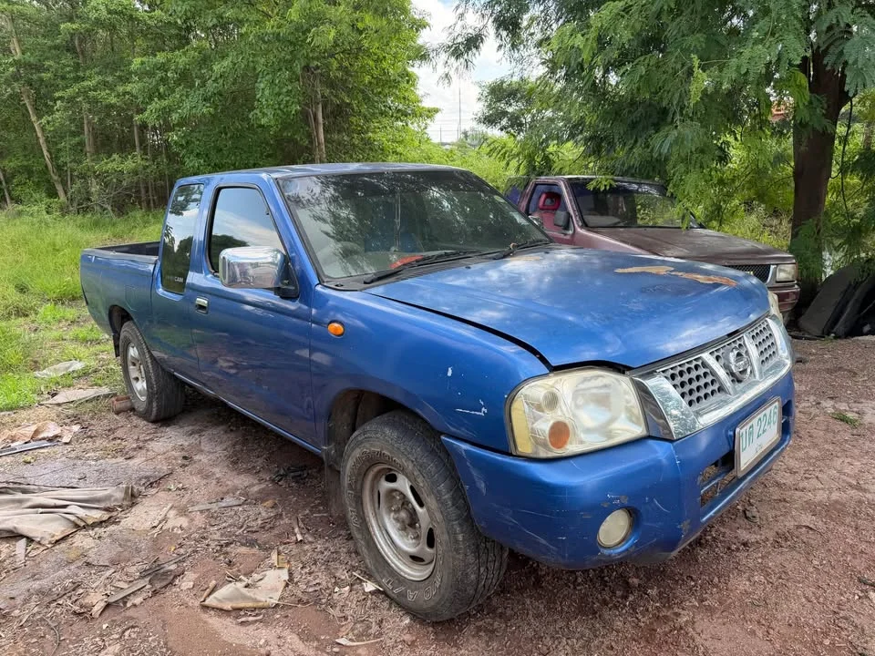 Nissan Frontier I 3