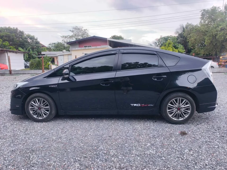 2011 Toyota Prius III 3
