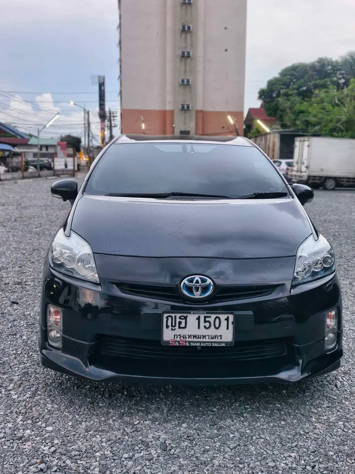2011 Toyota Prius III 2