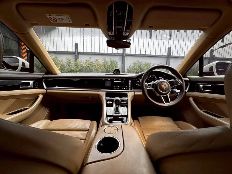 2017 Porsche Panamera II 2