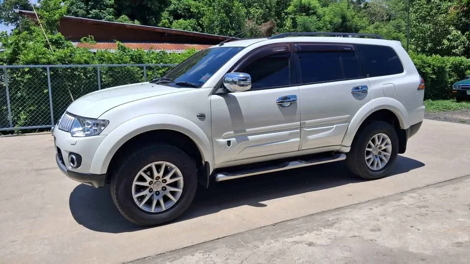2012 Mitsubishi Pajero Sport II 3