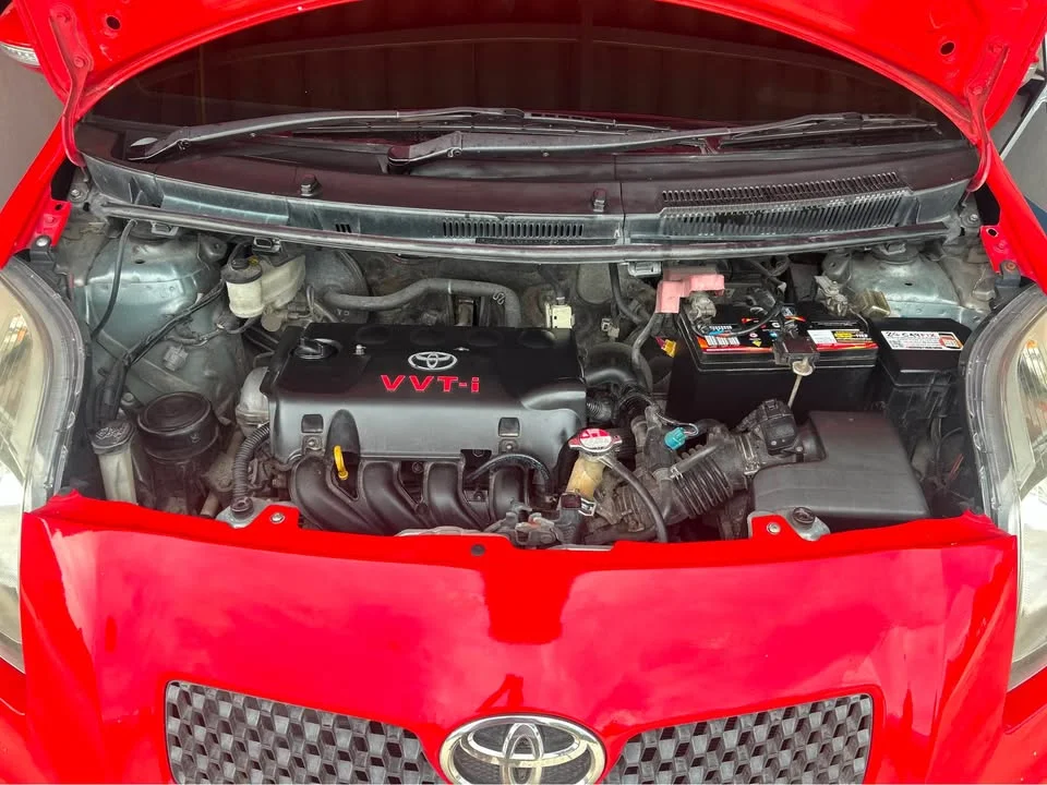 2013 Toyota Yaris II 2