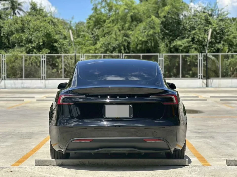 2024 Tesla Model 3 2