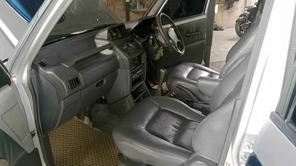 1999 Mitsubishi Pajero II 2