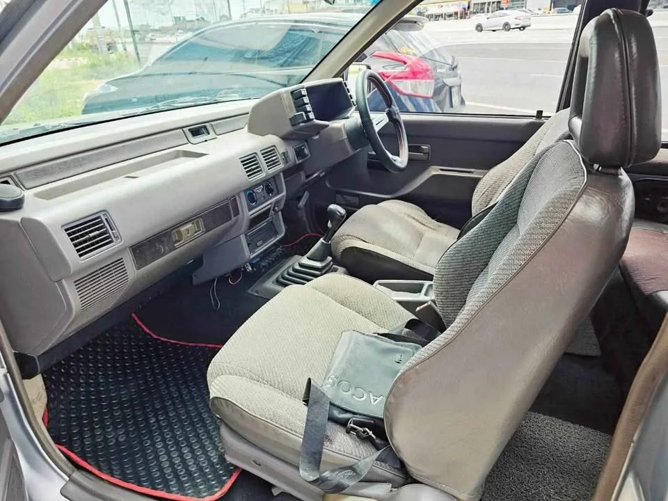 1996 Isuzu TFR III 2