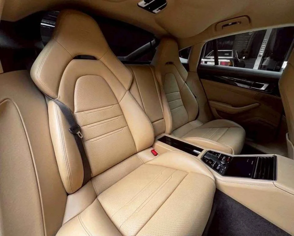 2017 Porsche Panamera II 2