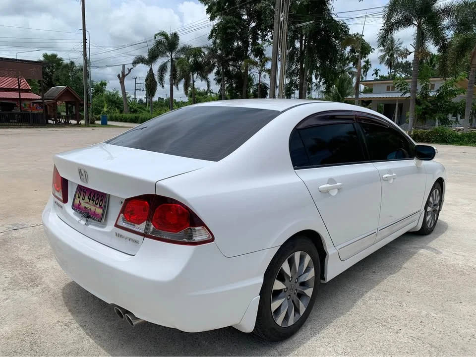 2011 Honda Civic VIII 3