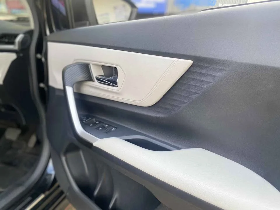 2023 Toyota Veloz III 2