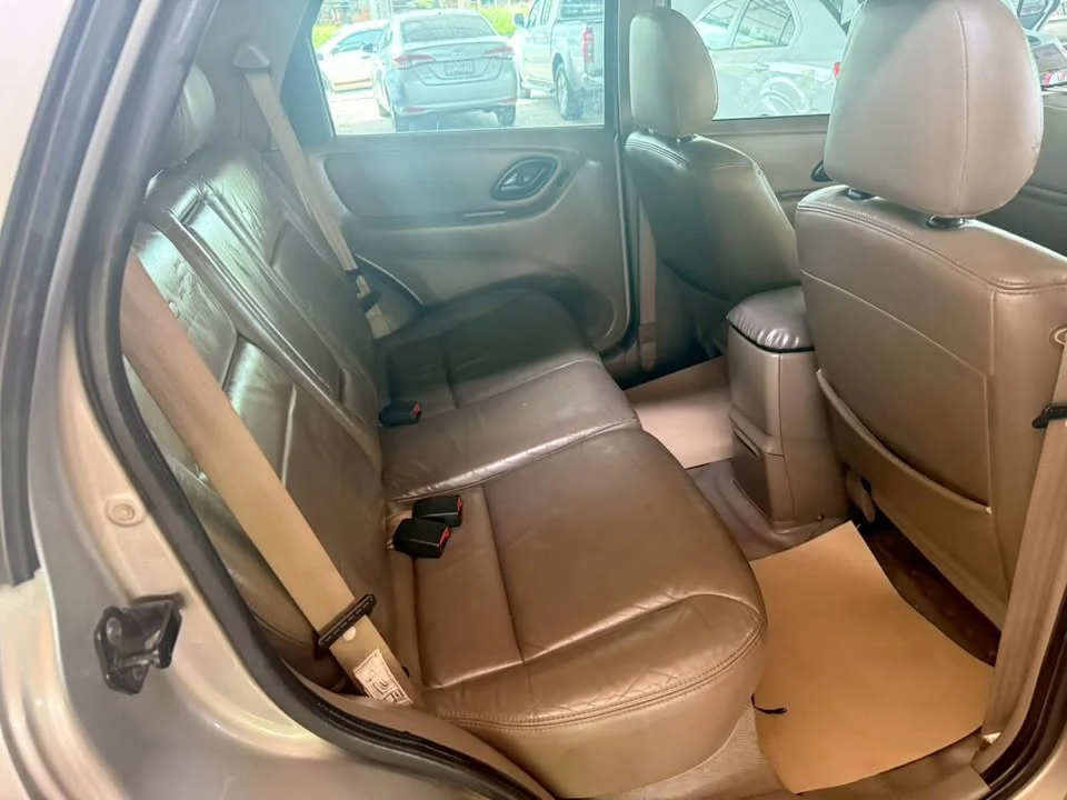 2004 Ford Escape I 2
