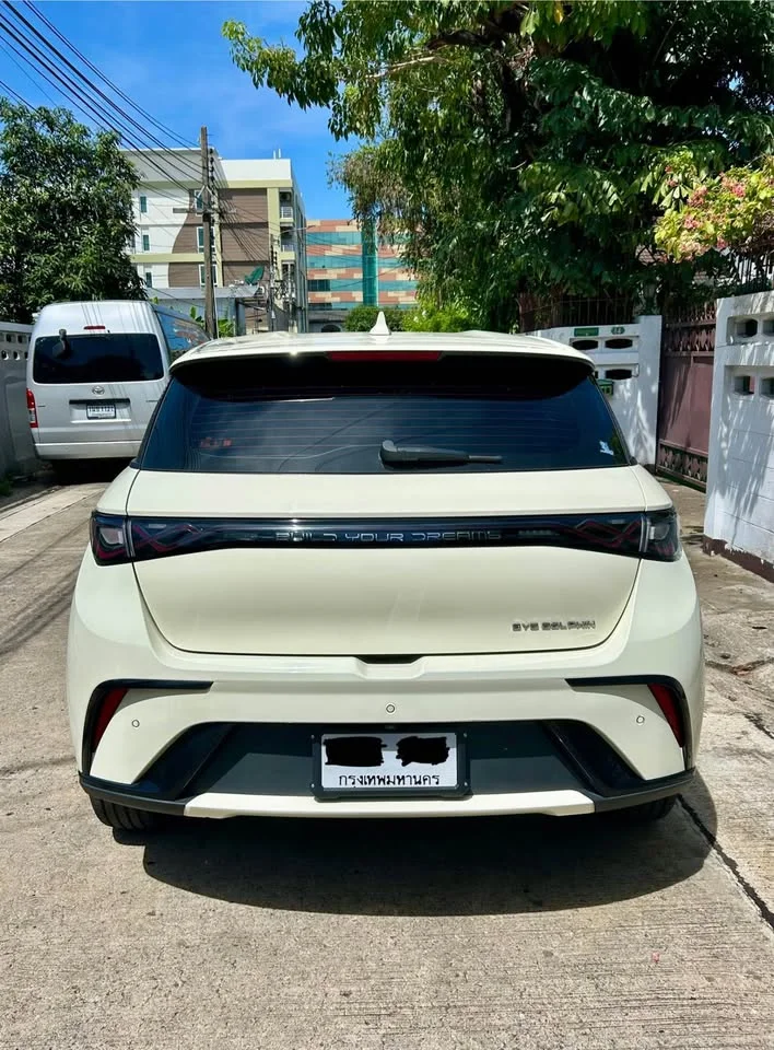 2023 BYD Dolphin 3
