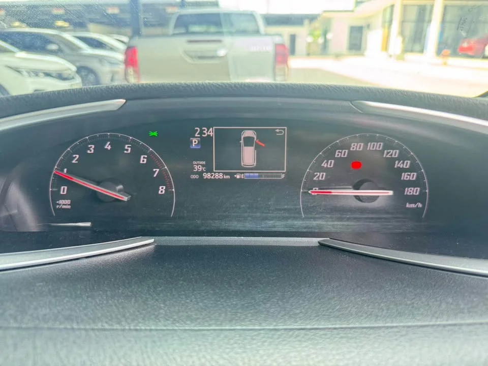2019 Toyota Sienta II 2
