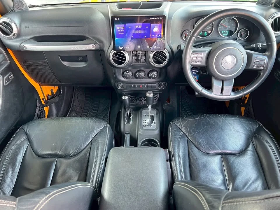 2014 Jeep Wrangler JL 2