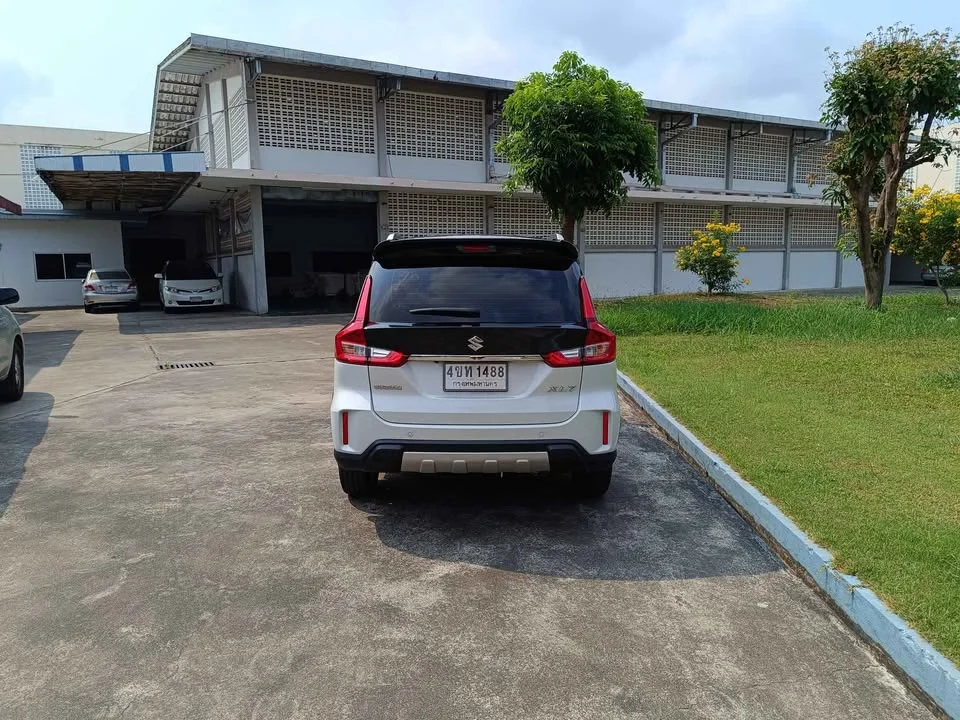 2023 Suzuki Ertiga II 3