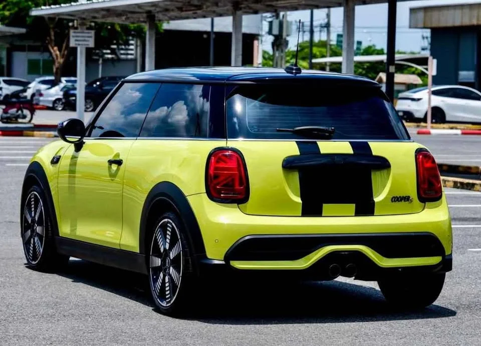 2023 Mini Hatch  III 2