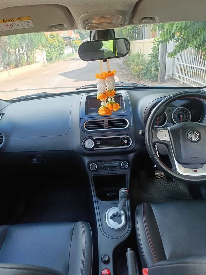 2016 MG 3 II 3