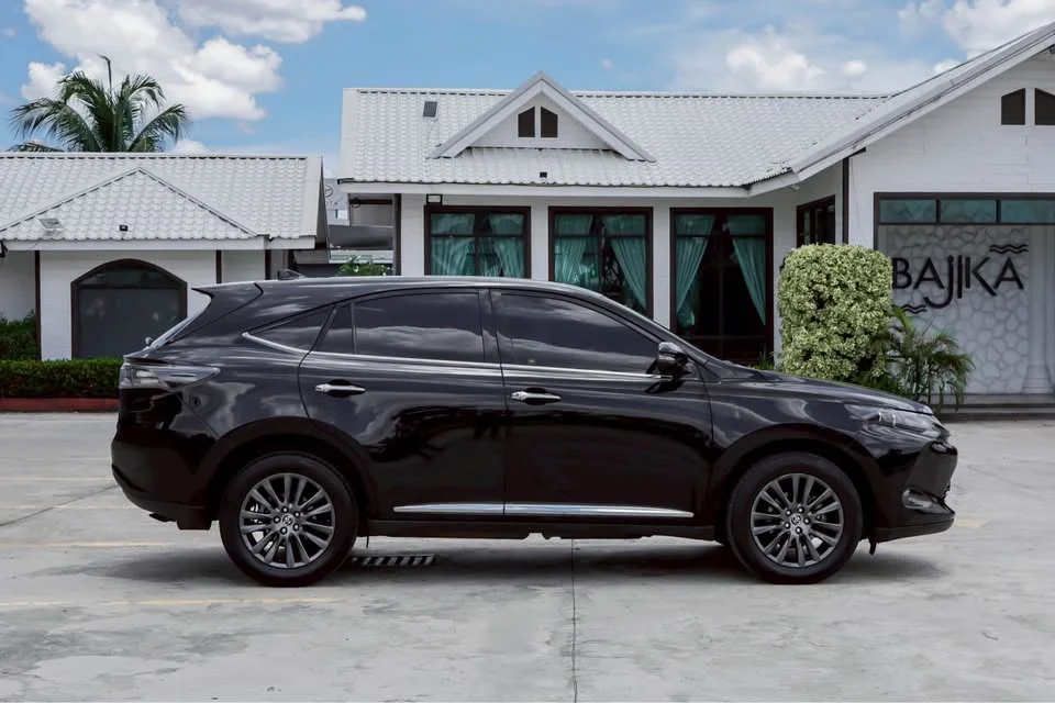 2014 Toyota Harrier III 2