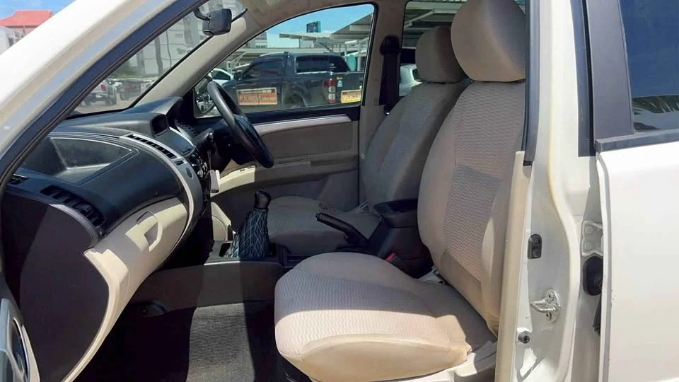 2012 Mitsubishi Pajero Sport II 2