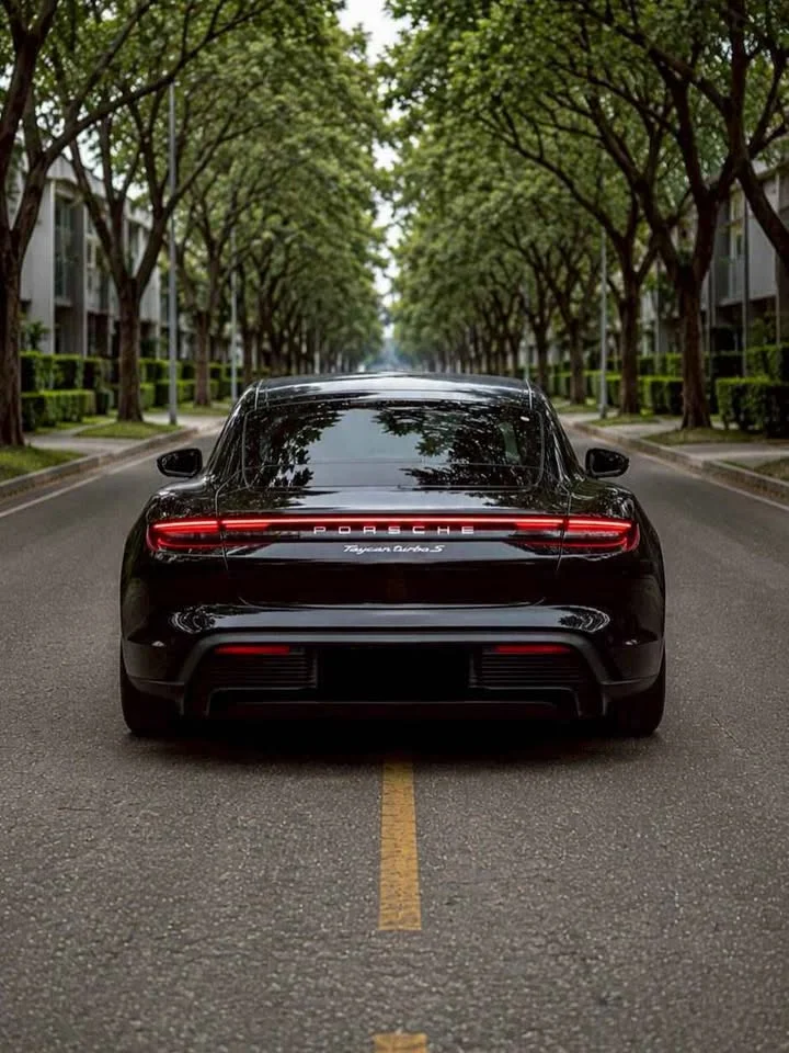 2021 Porsche Taycan 9J1 2
