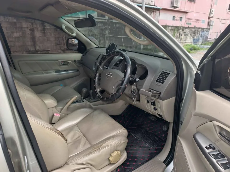 2008 Toyota Fortuner I 3