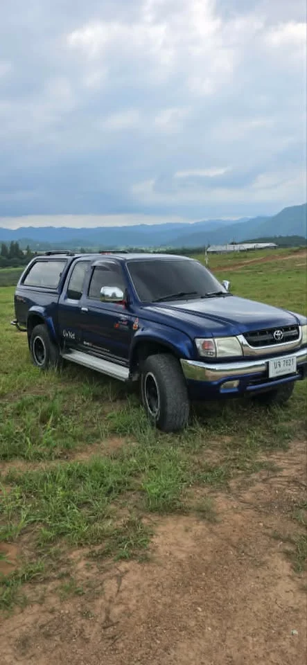 2003 Toyota Hilux Tiger VI 2