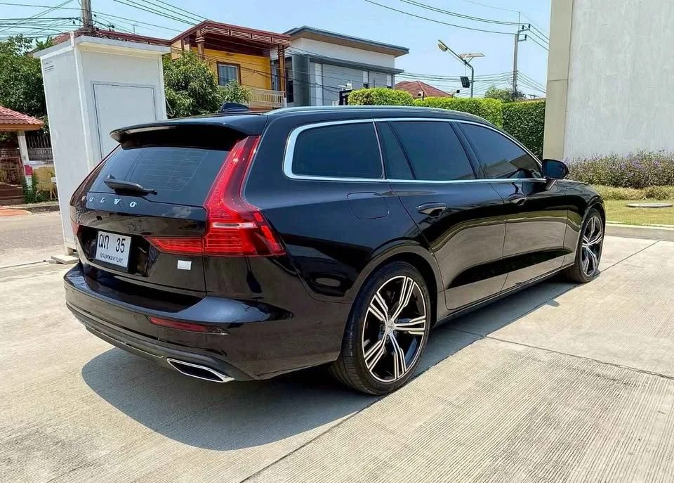 2021 Volvo V60 II 2