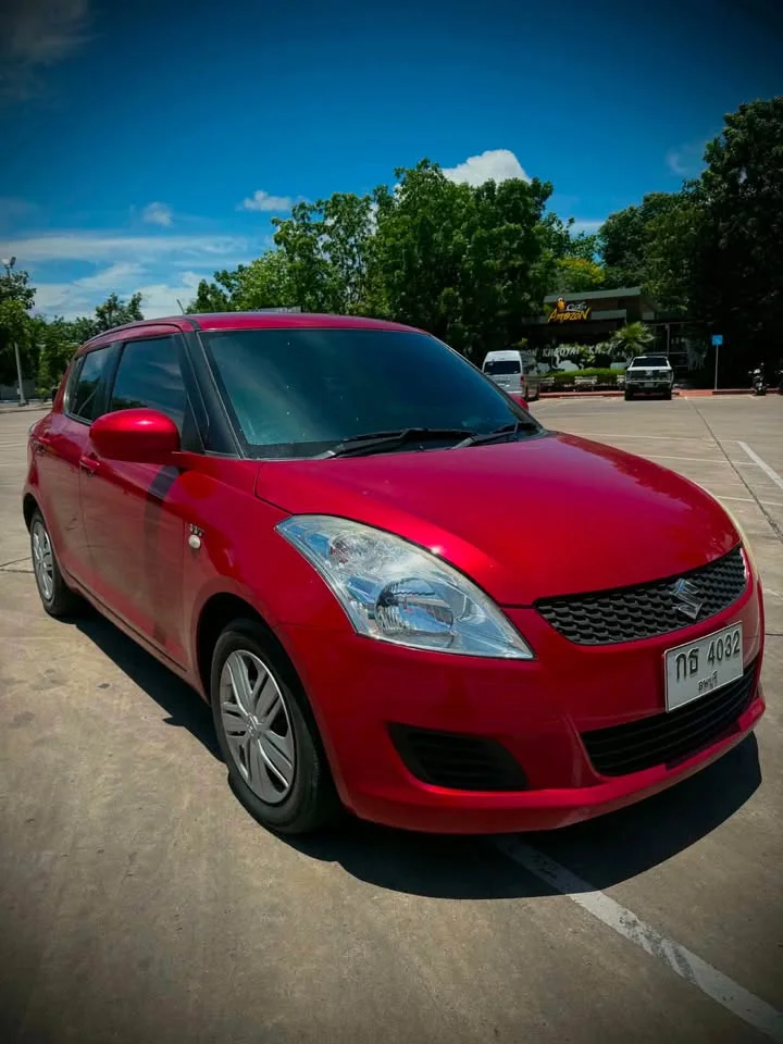 2013 Suzuki Swift II 3