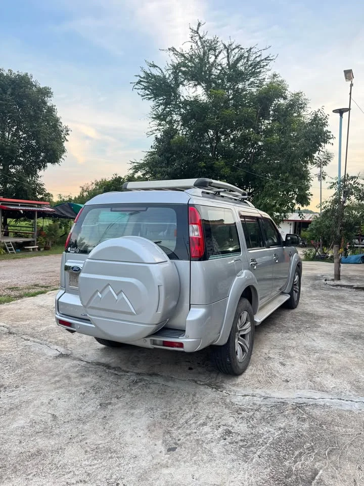 2011 Ford Everest I 2