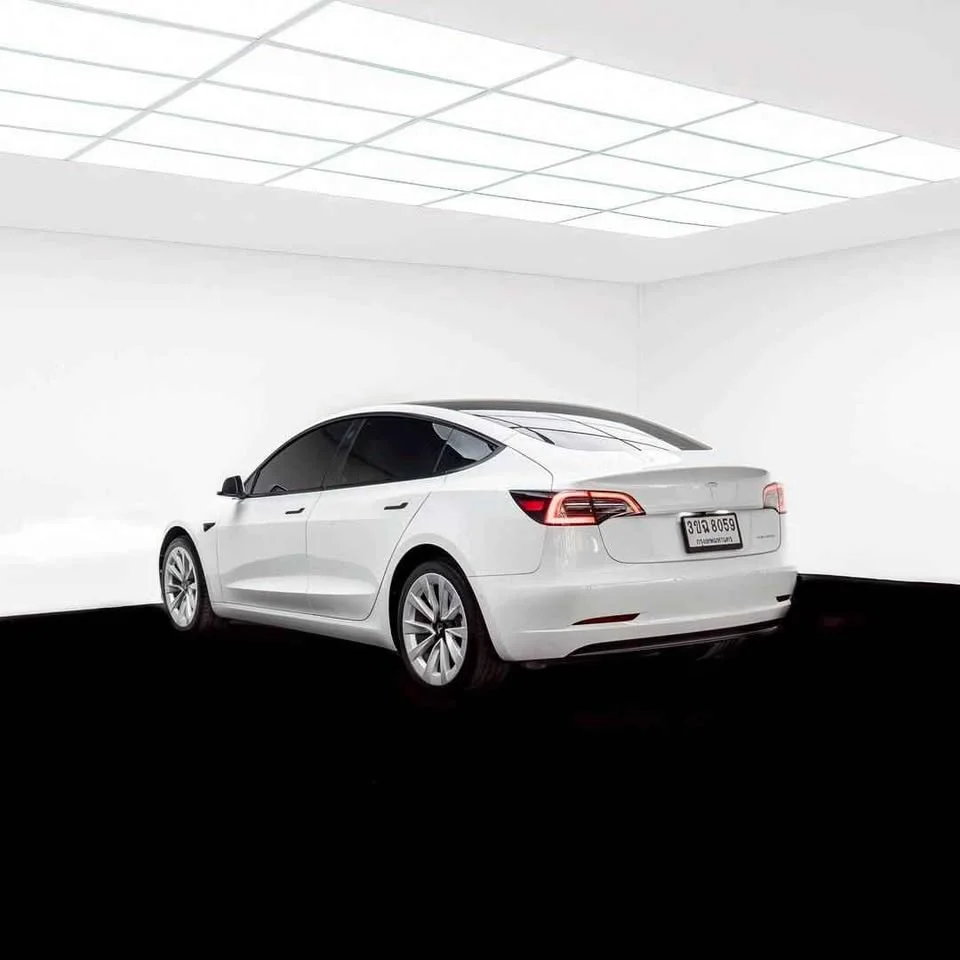 2023 Tesla Model 3 2