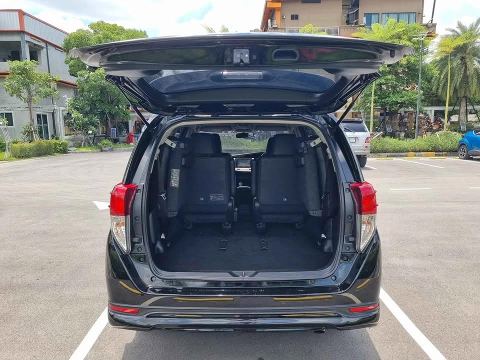 2020 Toyota Innova II 2