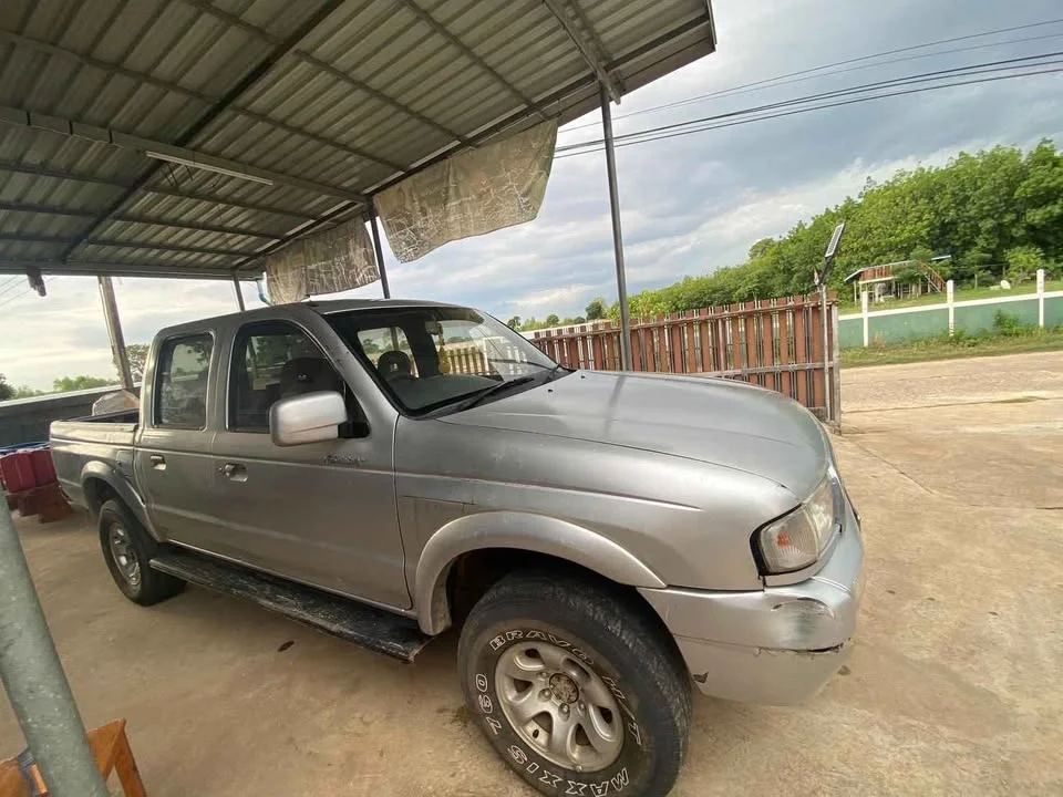 2000 Mazda 2500 Fighter V 2