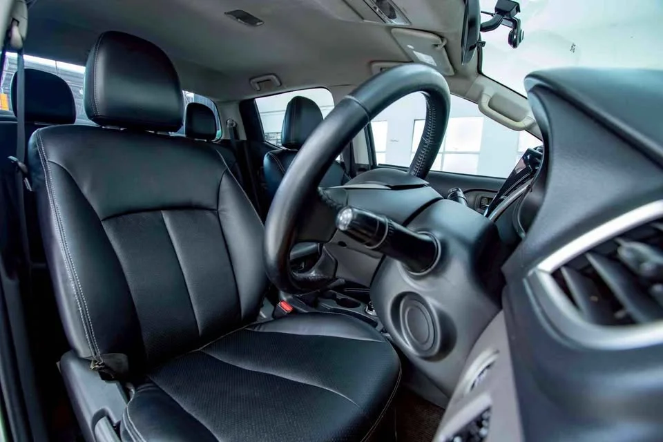 2015 Mitsubishi Triton V 2