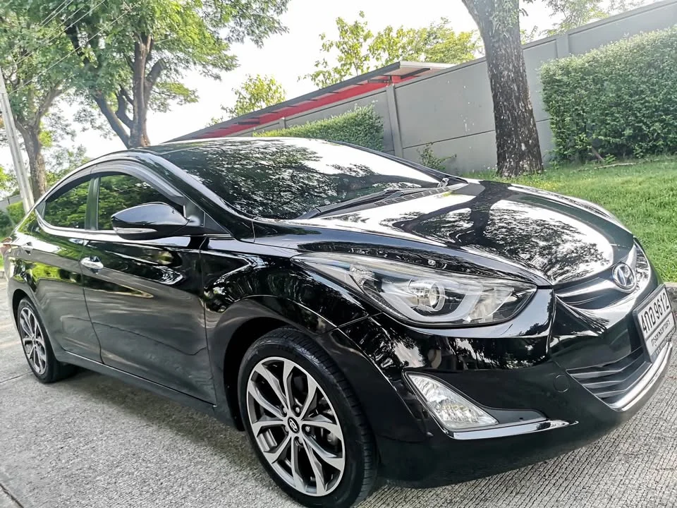 2016 Hyundai Elantra V 2