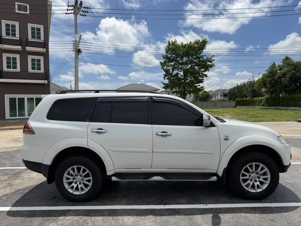 2012 Mitsubishi Pajero Sport II 3