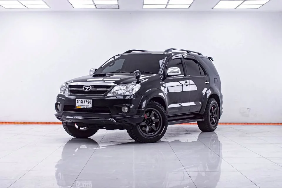 2008 Toyota Fortuner I 3