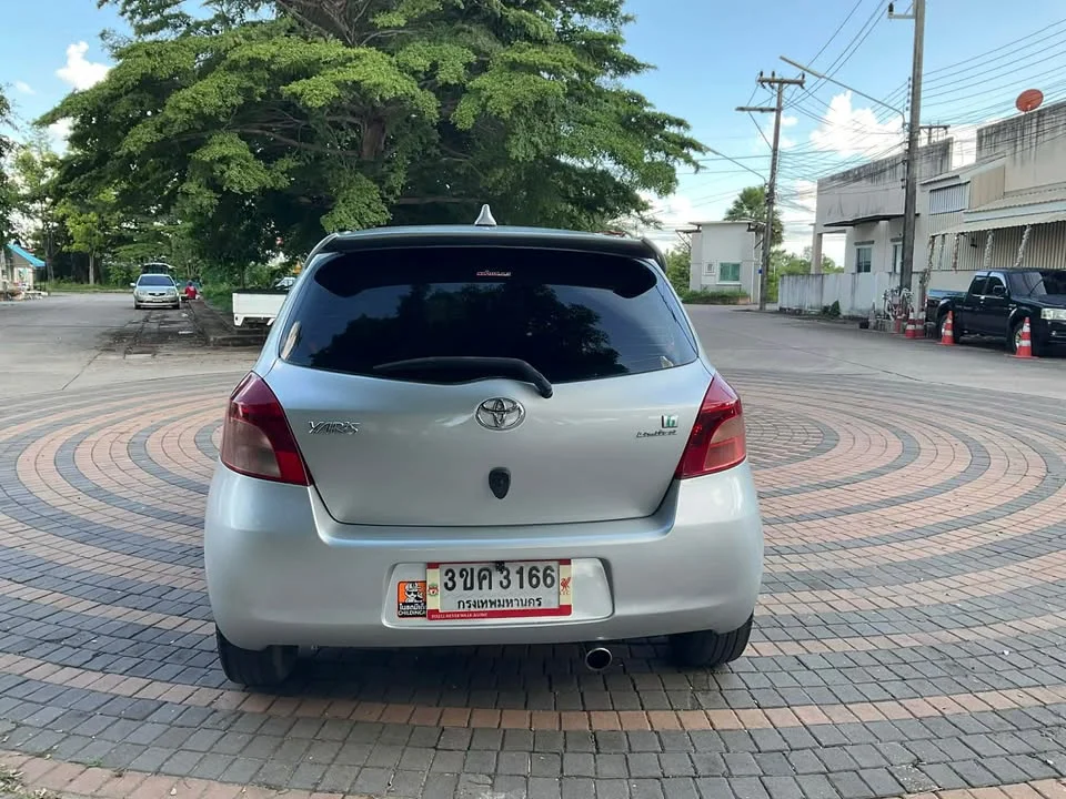 2006 Toyota Yaris II 2