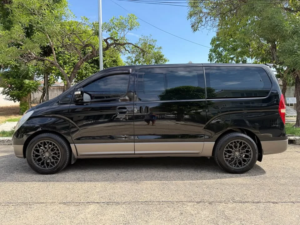 2011 Hyundai H-1 II 2