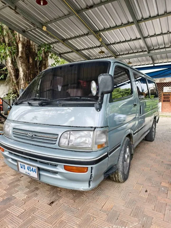 1995 Toyota Commuter IV (H100) 2