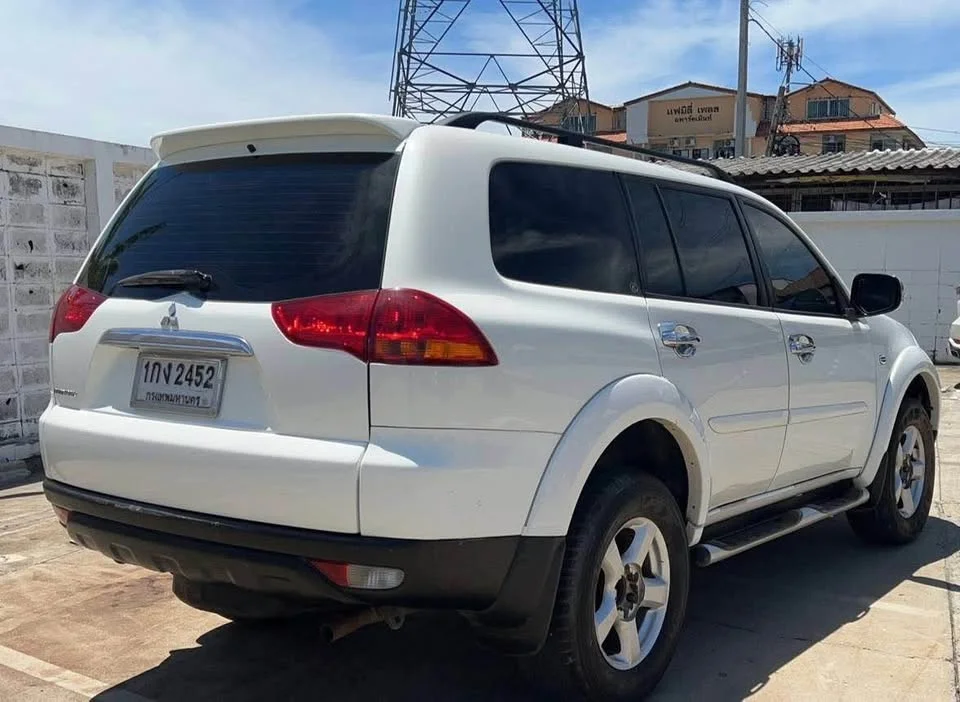 2012 Mitsubishi Pajero Sport II 2
