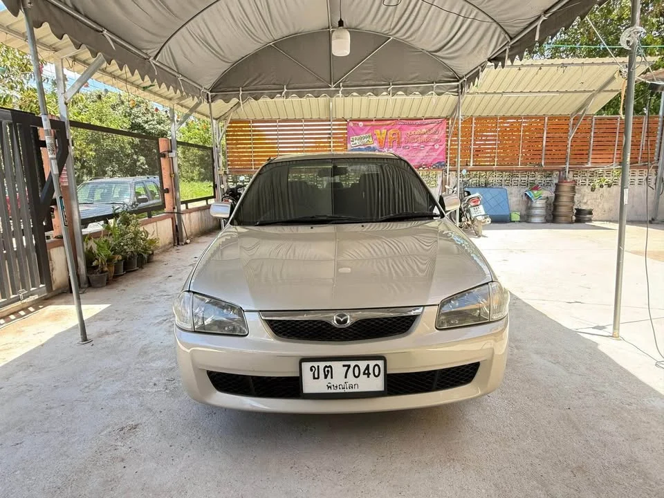 2002 Mazda 323 VIII 3