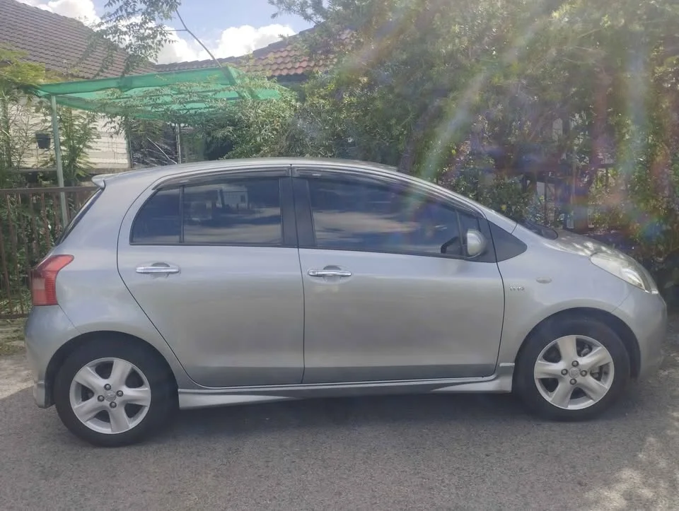 2007 Toyota Yaris II 2