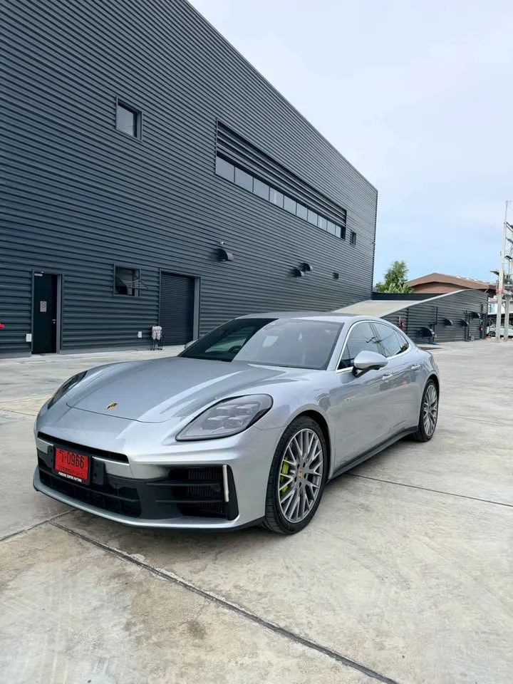 2026 Porsche Panamera II 2