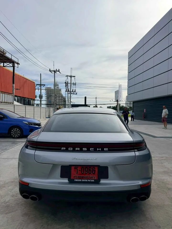 2026 Porsche Panamera II 3