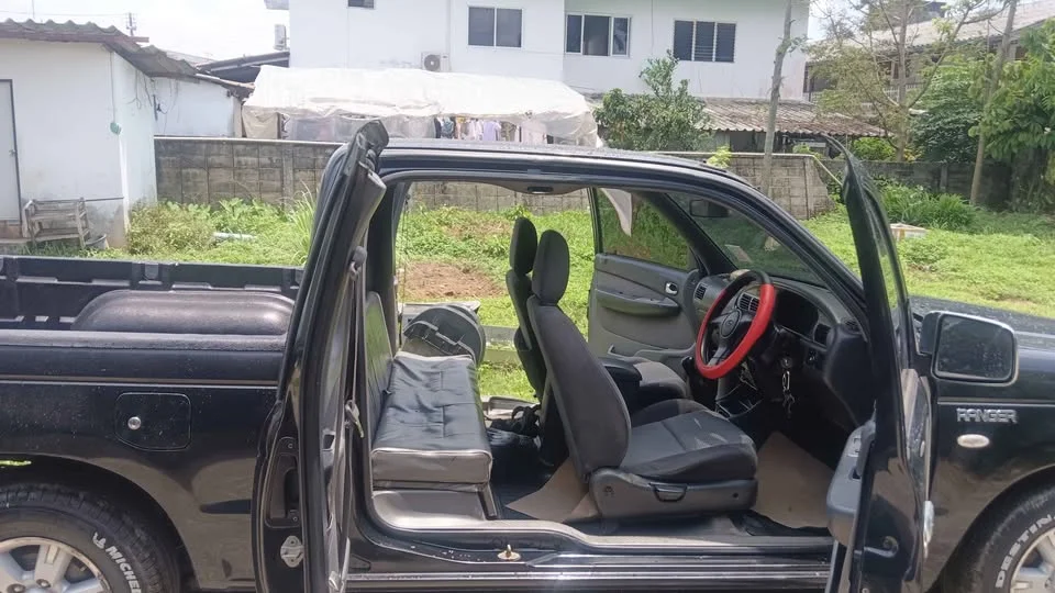 2005 Ford Everest I 2