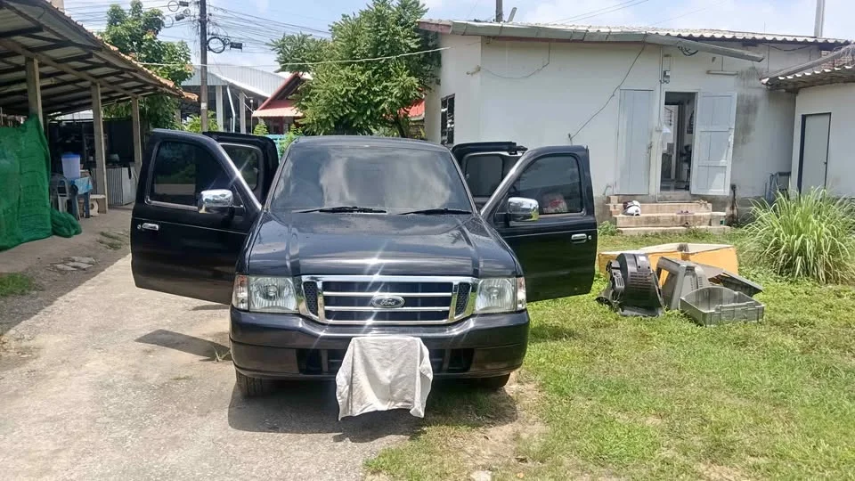 2005 Ford Everest I 3