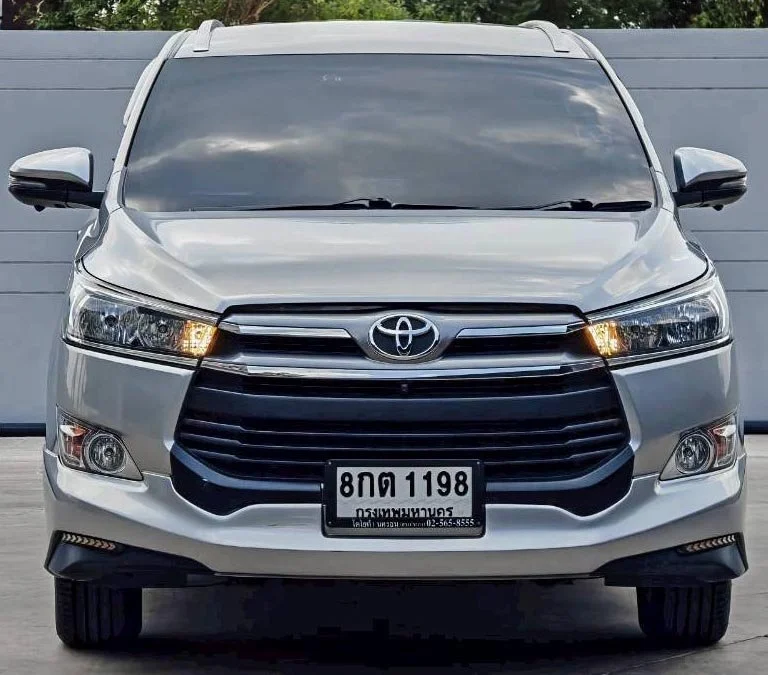 2019 Toyota Innova II 2