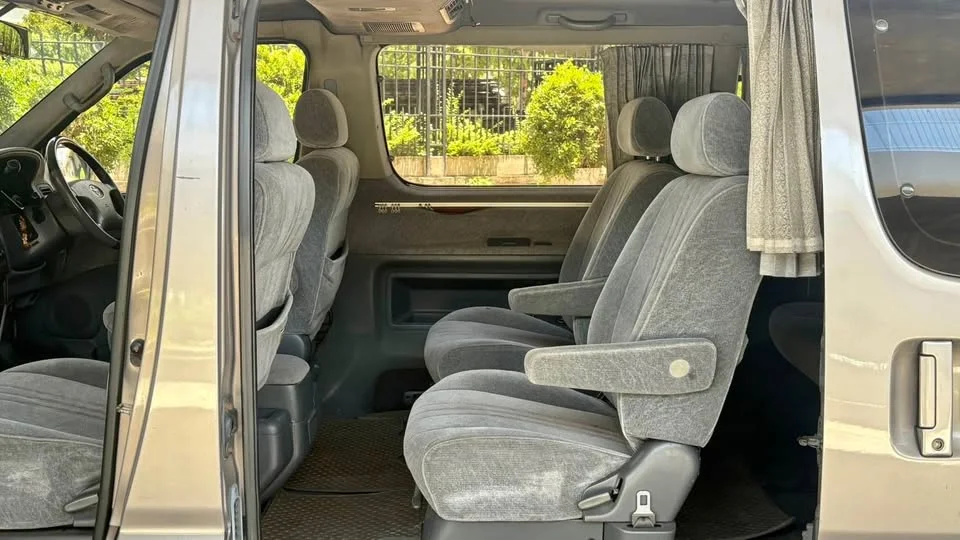 1996 Toyota Granvia H100 2