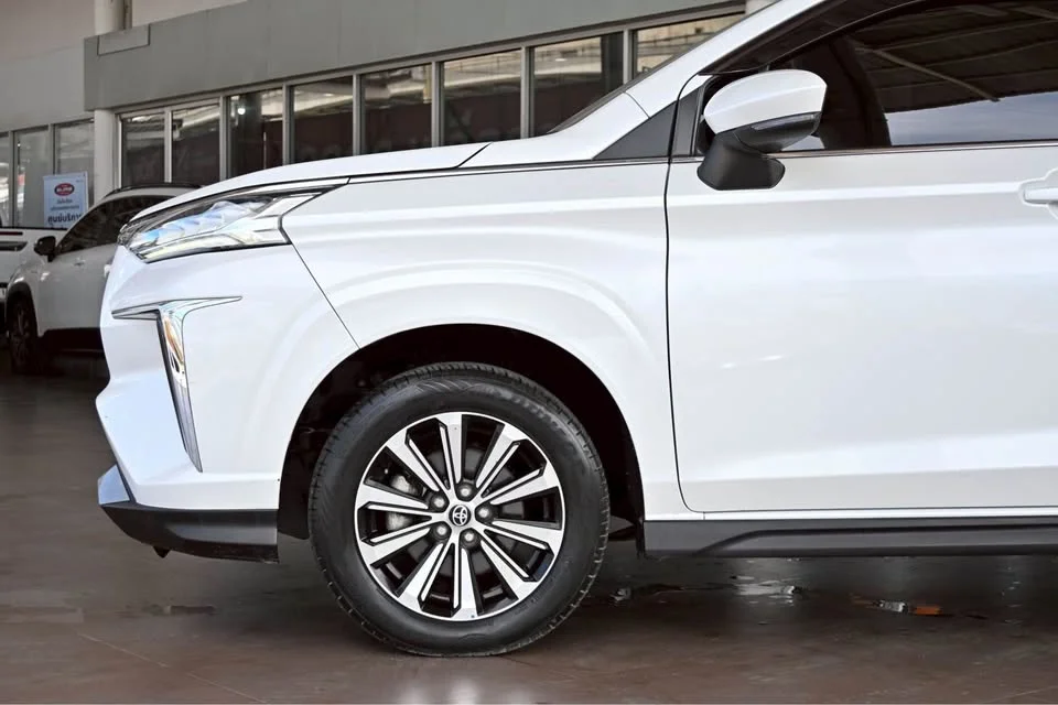 2023 Toyota Veloz III 3