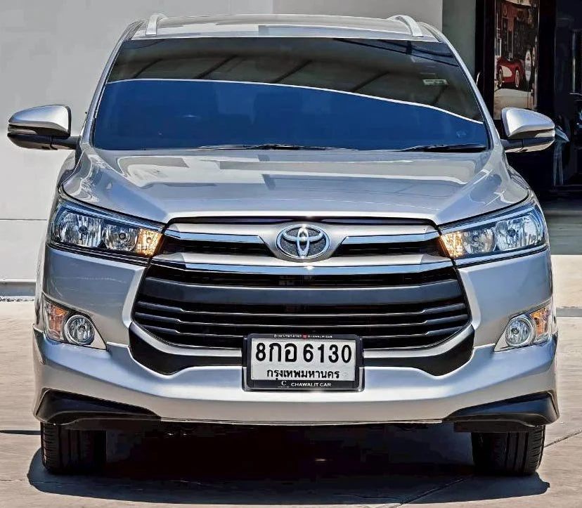 2019 Toyota Innova II 2