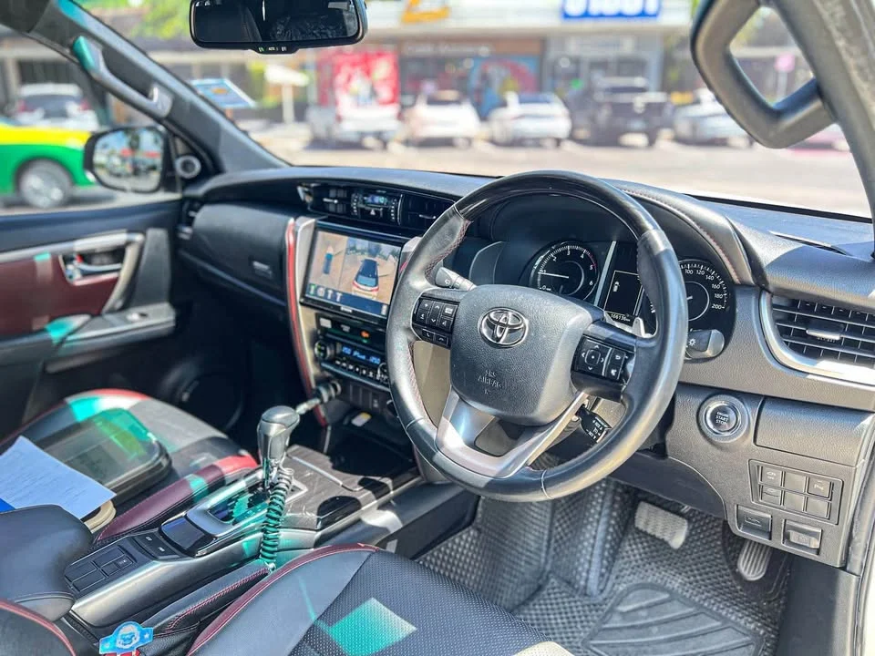 2022 Toyota Fortuner II 3